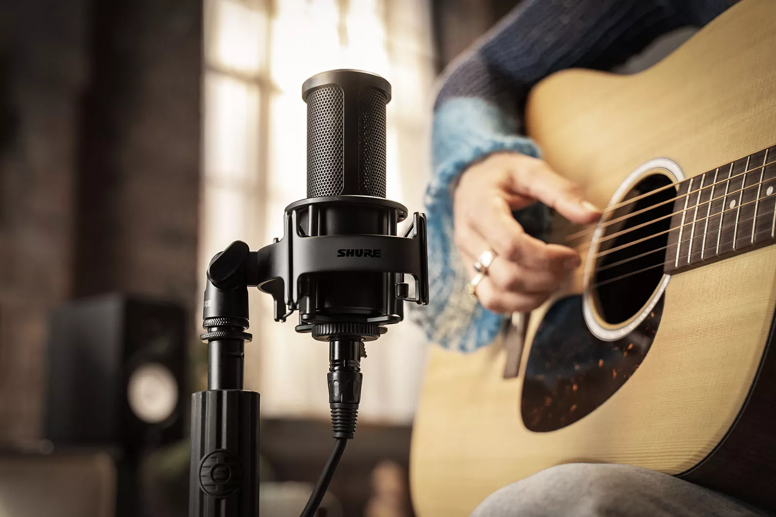 Shure SM4 Home Recording Microphone Kit 【SM4-K-KIT】家庭錄音套裝 (含: 電容咪 + 收納包 + 防震架 + pop filter)