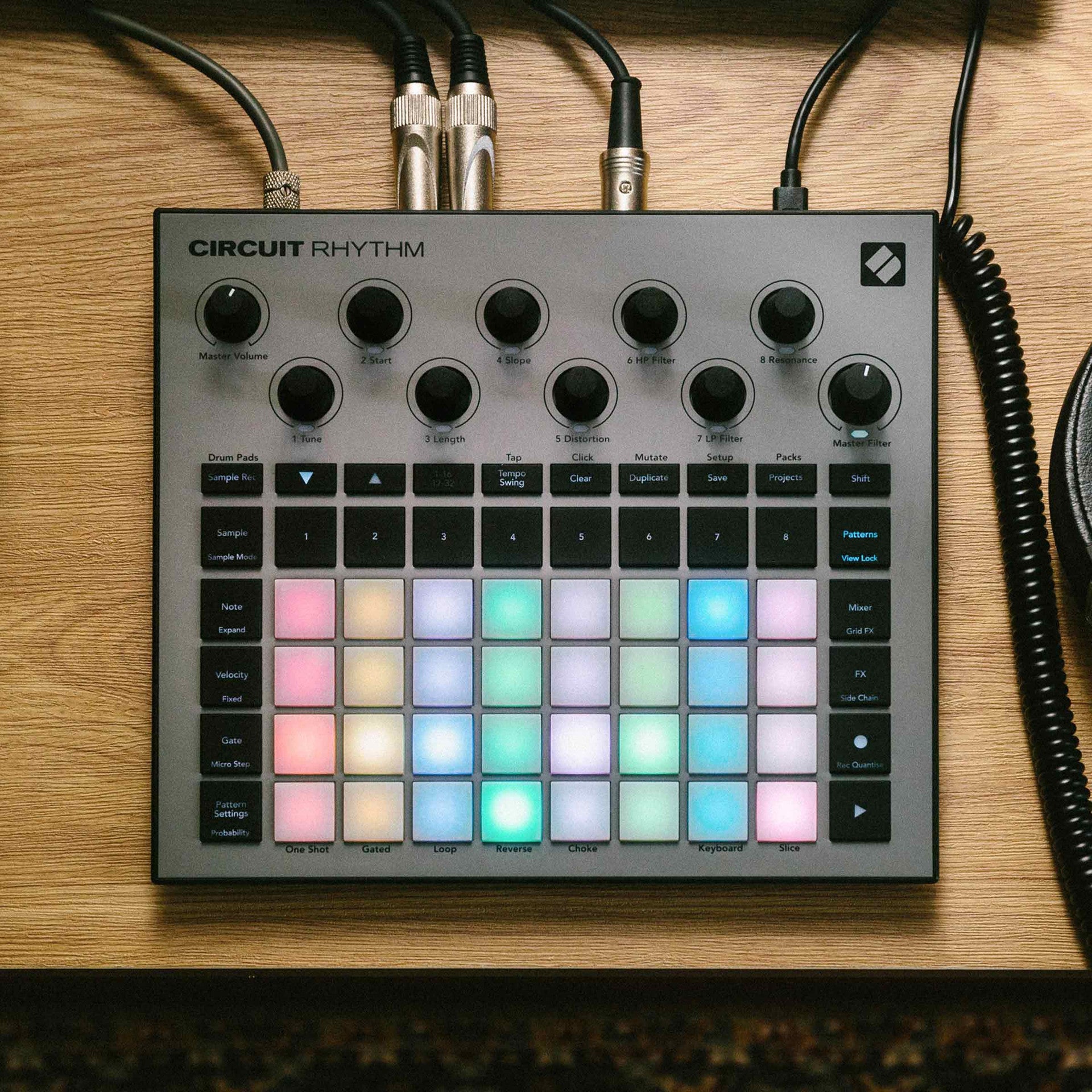 Novation Circuit Rhythm - 革命性獨立採樣器和節奏盒